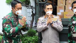 Kabaharkam Polri Mewakili Alumni AKABRI 1989 Serahkan Bantuan untuk Tenaga Medis kepada KASAD dan Wakapolri