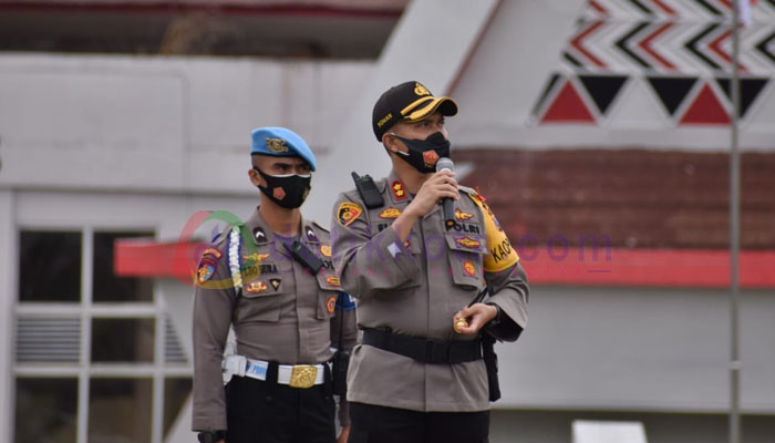 Kapolres Tapanuli Selatan AKBP Roman Smaradhana Elhaj, S.H., S.I.K., M.H memimpin pelaksanaan Apel Konsolidasi Pra Pengamanan Aksi Unjuk Rasa Penolakan RUU Omnibus Law