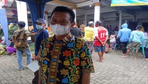 Ratusan Warga Desa Kembiritan Terima BPNT Tahap 3