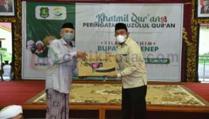 Bupati Fauzi Serahkan Printer KartaNU Kepada PCNU Sumenep