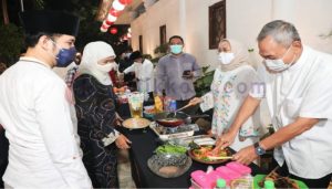 Jalin Ukhuwah Antar Kepala OPD Pemprov Jatim Gubernur Khofifah Ajak Qiyamul Lail Berjamaah dan Lomba Masak