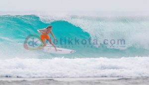 Peselancar Dunia Hari Ini Kumpul di Banyuwangi