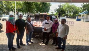 Ratusan Paket Sembako dari Gerakan Berbagi Indonesia Sehat Indonesia Hebat Disalurkan kepada Buruh di Medan