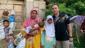 Viral Video Polisi Aceh Tamiang Bantu Warga Tidak Mampu, Begini awal ceritanya !!