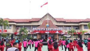 Jaga Sinergitas Polwan Polresta Banyuwangi Gelar Senam Bersama