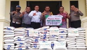Polda Aceh dan BAS Salurkan Bansos untuk Masyarakat Kurang Mampu
