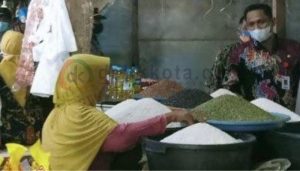 Petani Mulai Panen, Harga Beras di Sumenep Berangsur Turun