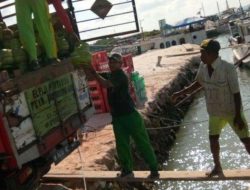 Sempat Tertahan di Banyuwangi, Kini Kapal Pengangkut Sembako Sampai di Sapeken Sumenep