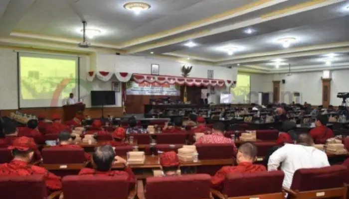 Ralat Paripurna Penyampaian Hasil Reses III anggota DPRD Kabupaten Sumenep.