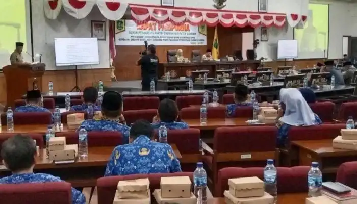 Rapat Paripurna Pembahasan 3 Raperda di Kantor DPRD Kabupaten Sumenep.