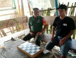 Lakukan Komsos, Babinsa Selalu Dekat dengan Warganya