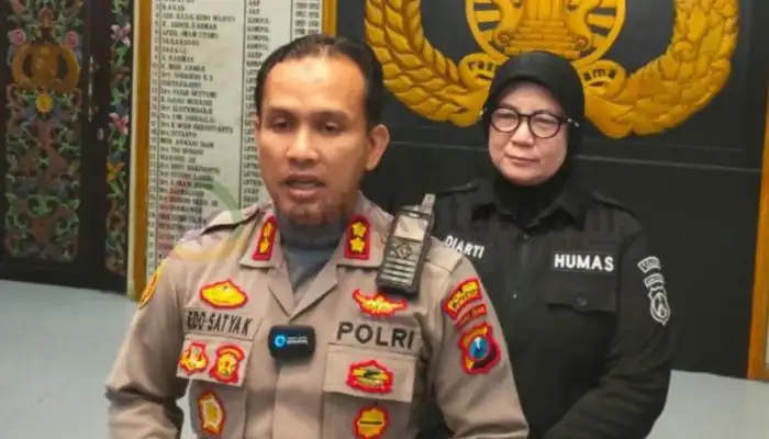 Kapolres Sumenep, AKBP Edo Satya Kentriko didampingi Kasubag Humas, AKP Widiarti.