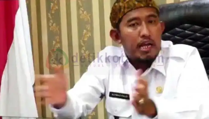Bupati Sumenep, Achmad Fauzi.