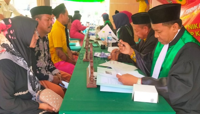 Pelaksanaan isbat nikah oleh Pengadilan Agama (PA) Kabupaten Sumenep.