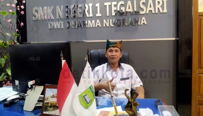 Kepala SMK Negeri 1 Tegalsari, Gatot Kurnianta.