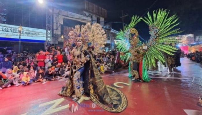 Acara Grand Show Malang Flower Carnival (MFC), di Malang.