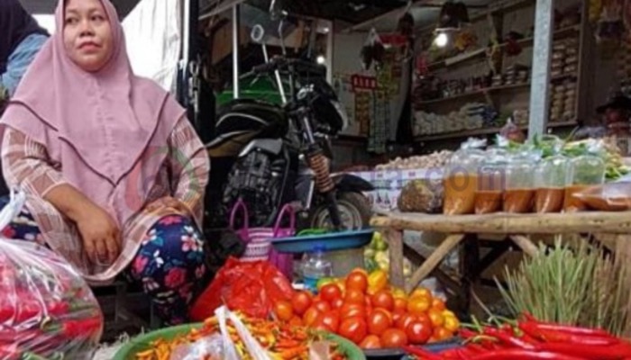 Salah seorang pedagang di Pasar Anom Baru Sumenep.