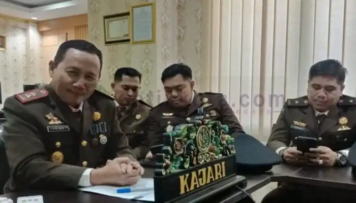 Kepala Kejaksaan Negeri (Kajari) Sumenep, Trimo.