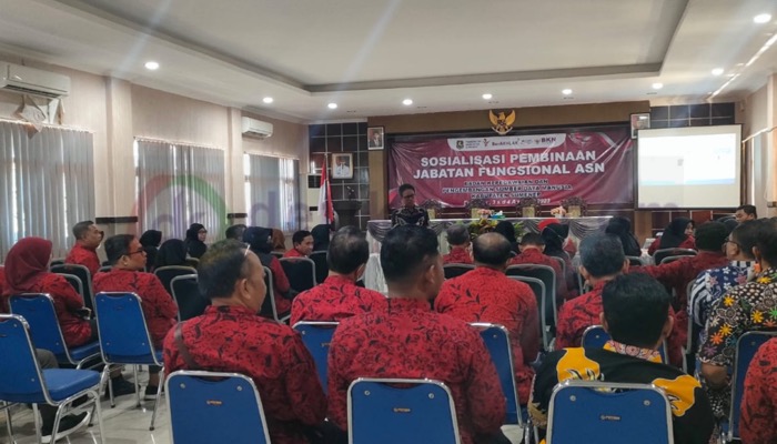 Puluhan ASN mengikuti acara Sosialisasi Pembinaan Jabatan Fungsional di SKB Batuan.