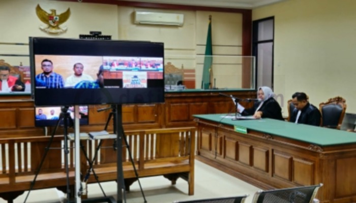 Suasana sidang kasus dugaan korupsi gedung Dinkes DPMP KB Sumenep di PN Tipikor, Surabaya.