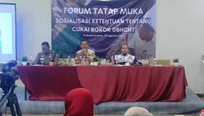 Acara Sosialisasi Tatap Muka tentang Ketentuan Cukai Rokok di salah satu hotel di Sumenep.
