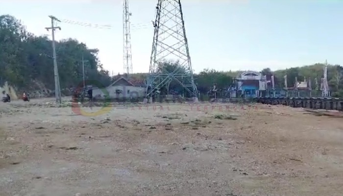 Lahan hasil reklamasi bibir pantai kawasan Pelabuhan Batuguluk, Desa Bilis-Bilis, Kecamatan Arjasa, Kab. Sumenep.