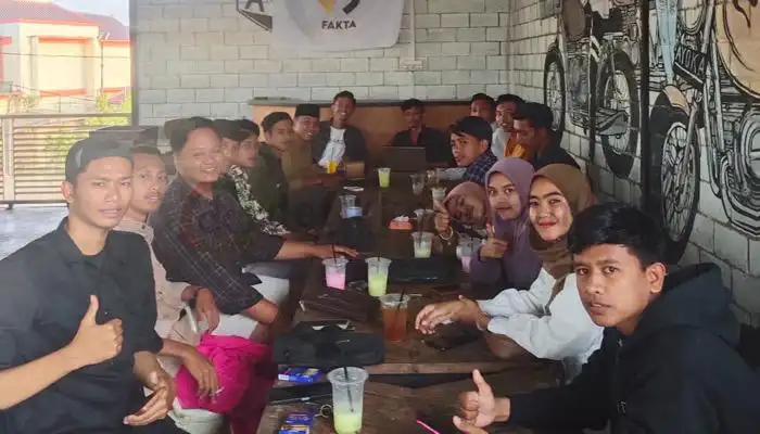 Aktivis Fakta Foundation mengkaji postur APBD Sumenep 2023.