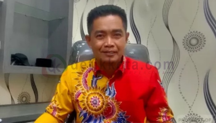 Komisioner KPU Sumenep, Divisi Hukum dan Pengawasan, Mustafid.