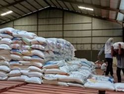 Stabilkan Harga Beras, Bulog Madura Lakukan Grebek-Operasi Pasar