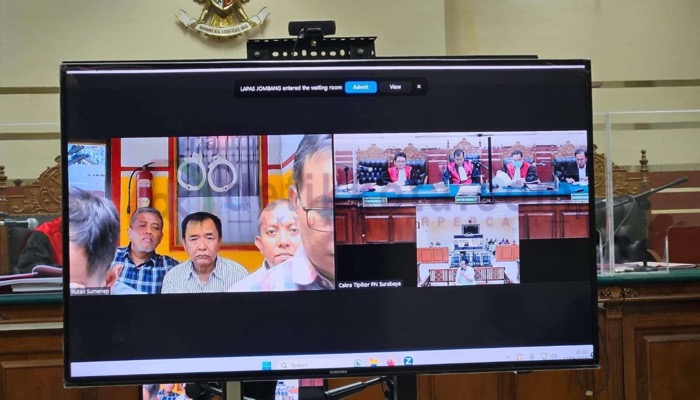 Pelaksanaan sidang korupsi gedung Dinkes, BPMP dan KB Kab. Sumenep di Pengadilan Tipikor Surabaya.