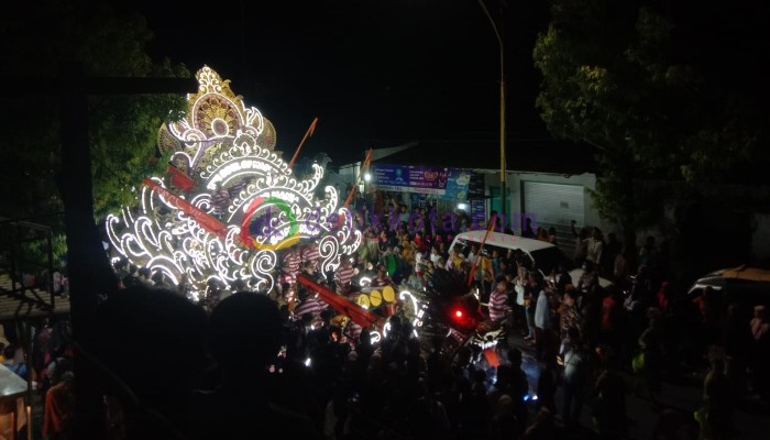 Salah satu acara musik Tong-tong di Kabupaten Sumenep.