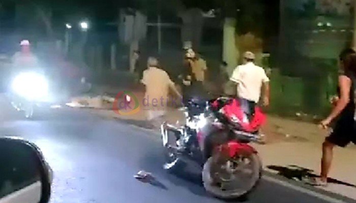 Peristiwa pembacokan di depan SDN Pragaan Laok, Kecamatan Pragaan, Kabupaten Sumenep.