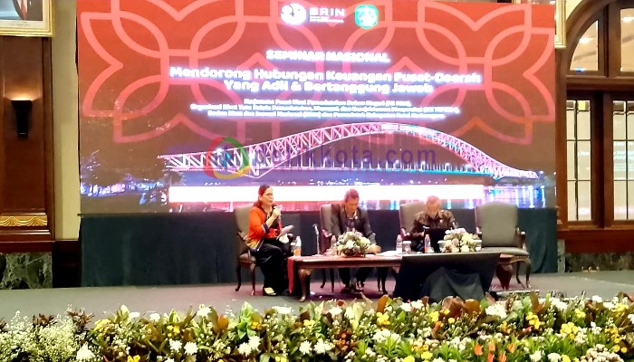 Seminar Nasional Mendorong Perimbangan Keuangan Pusat-Daerah yang adil dan bertanggungjawab.