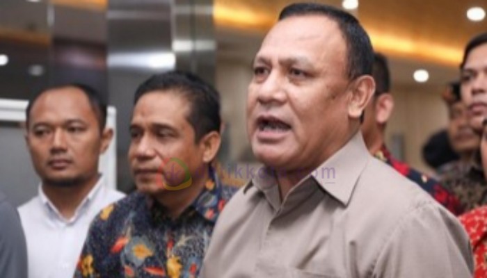 Ketua KPK Nonaktif, Firli Bahuri usai menjalani pemeriksaan di Bareskrim Polri.