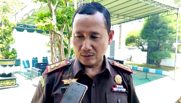 Kepala Kejari Sumenep, Trimo.