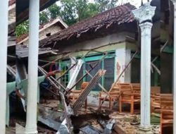 Hujan Deras Disertai Angin Hempaskan Beberapa Atap Rumah Warga Sumenep