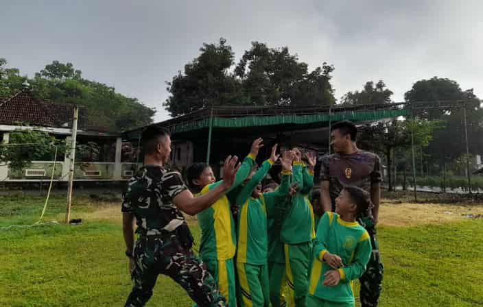 Anggota Satgas TMMD 119 Saat Pengerjaan Program TMMD ke 119