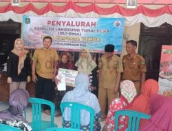 Pemdes Kaduara Timur Salurkan BLT-DD Tahap II, Upaya Atasi Kemiskinan Ekstrem