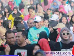 Cabup Fauzi Senam Bareng Emak-Emak : Sebagai Wadah Untuk Saling Berinteraksi dan Menguatkan Kebersamaan