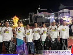 Tim Semut Putih Santri Milenial Sumenep Jaga Kebersihan Lokasi FAHAM Bersholawat