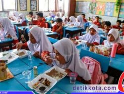 Mendagri Minta Pemda Patungan Untuk Tambah Anggaran Makan Bergizi Gratis