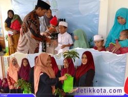 Tepat di Peringatan Hari Bakti Rimbawan 2025, Puluhan Anak Yatim di Sumenep Mendapat Santunan dan Berikan Bibit Alpukat