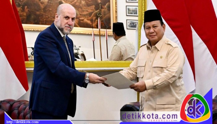 Presiden Republik Indonesia, Prabowo Subianto, menerima kunjungan Utusan Khusus Presiden Palestina, Mahmoud Al-Habbash, di Istana Merdeka, Jakarta, pada Selasa (18/03/2025).