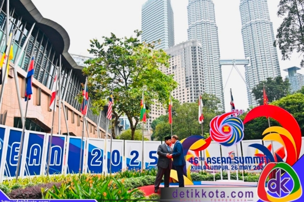 Presiden Prabowo Subianto tiba di Kuala Lumpur Convention Center (KLCC), Kuala Lumpur, Malaysia, pada Senin (26/05/2025).