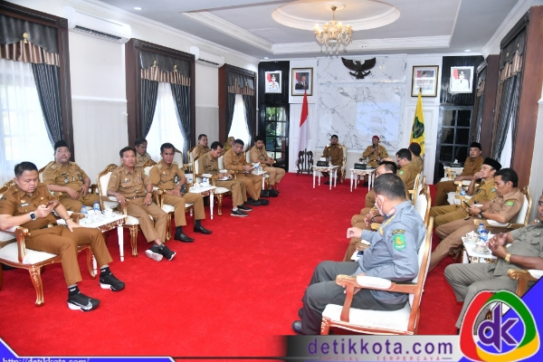Rapat Koordinasi Silapor 112, di Ruang PASA Rumah Dinas Bupati, Senin (26/05/2025).