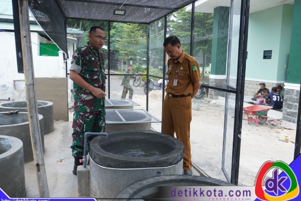 Sekda didampingi langsung oleh Komandan Kodim 0827/Sumenep Letkol Inf Yoyok Wahyudi, S.I.P.,M.Han.