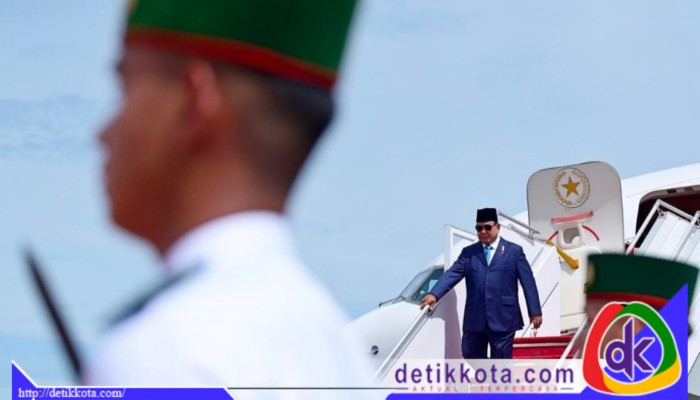 Presiden Republik Indonesia, Prabowo Subianto, tiba di Bandar Udara Internasional Brunei, Bandar Seri Begawan