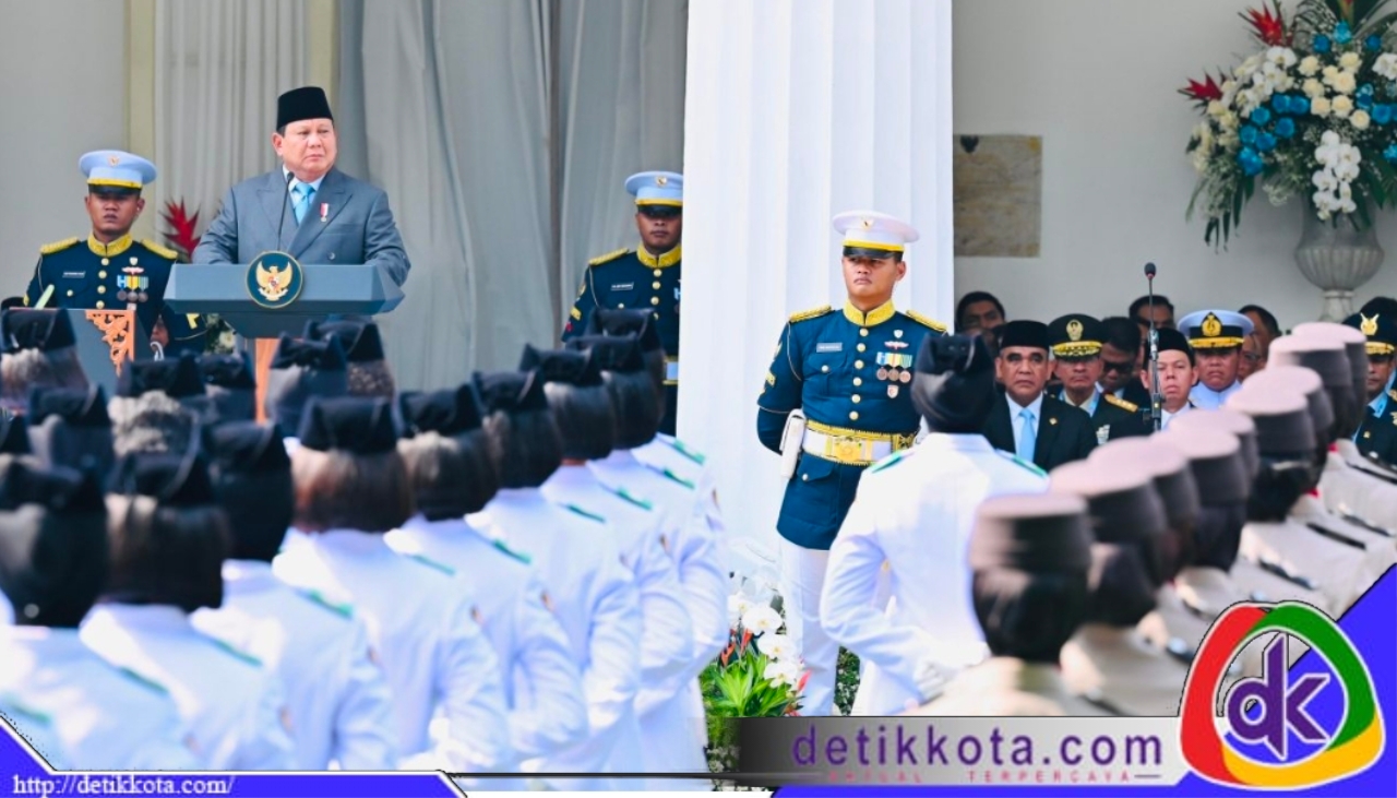 Presiden Prabowo Subianto memimpin Upacara Peringatan Hari Lahir Pancasila tahun 2025 yang digelar secara khidmat di Gedung Pancasila, Kementerian Luar Negeri, Jakarta, pada Senin (02/06/2025). (Foto: BPMI Setpres/Laily Rachev).