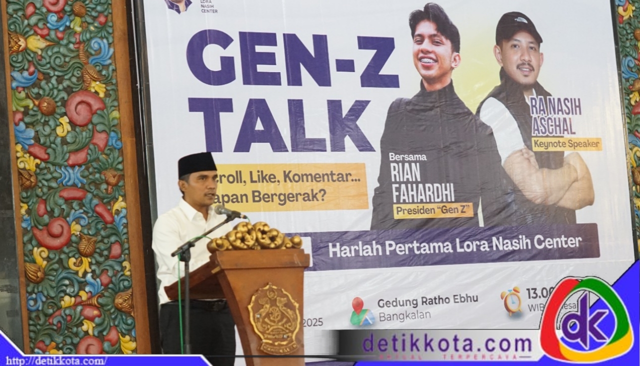 Bupati Bangkalan, Lukman Hakim, saat membuka kegiatan Gen Z Talk yang digelar dalam rangka peringatan Hari Lahir (Harlah) Lora Nasih Centre, Senin (2/6/2025) di Gedung Ratoh Ebuh, Bangkalan.