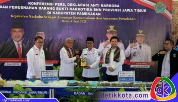 Konferensi pers, deklarasi anti narkoba dan pemusnahan barang bukti narkotika BNN Provinsi Jawa Timur di Kabupaten Pamekasan, Rabu (04/06/2025).